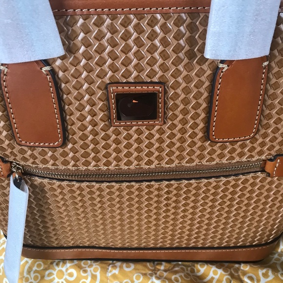 Dooney & Bourke Handbags - DOONEY & BOURKE CAMDEN WOVEN MEDIUM TOTE